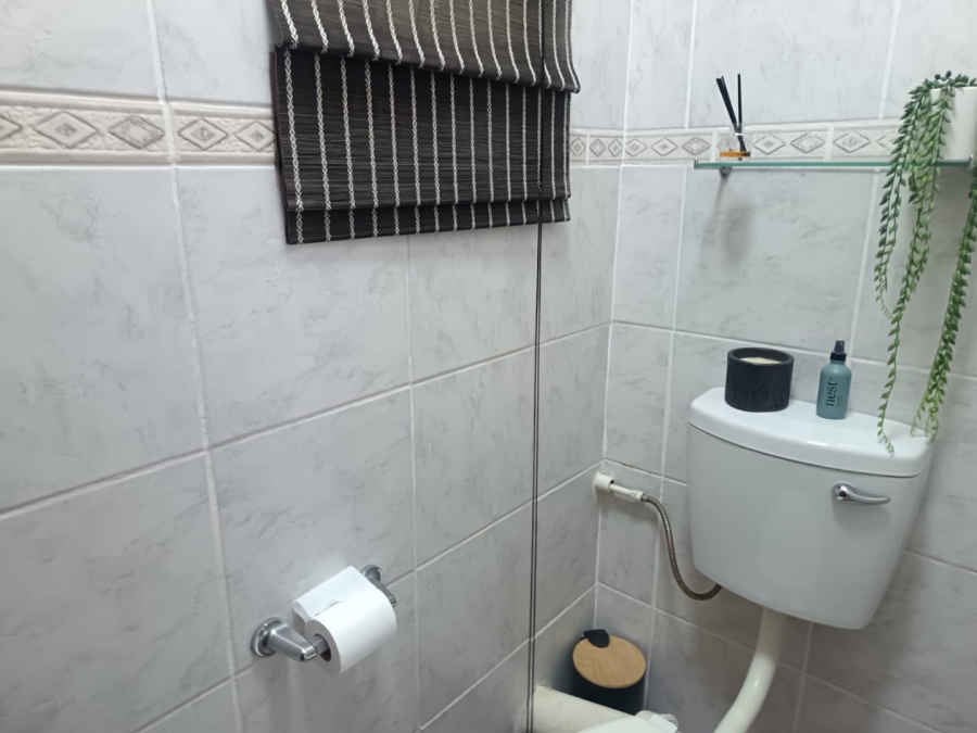 3 Bedroom Property for Sale in Verwoerdpark Northern Cape